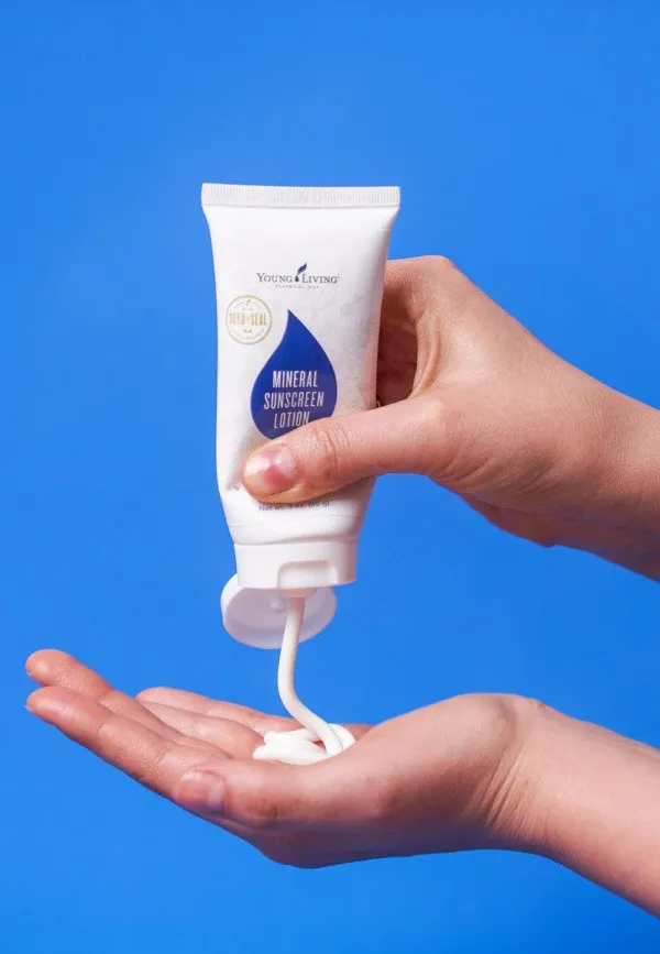 MineralSunscreen_LATAM-e1655402972412-600x867